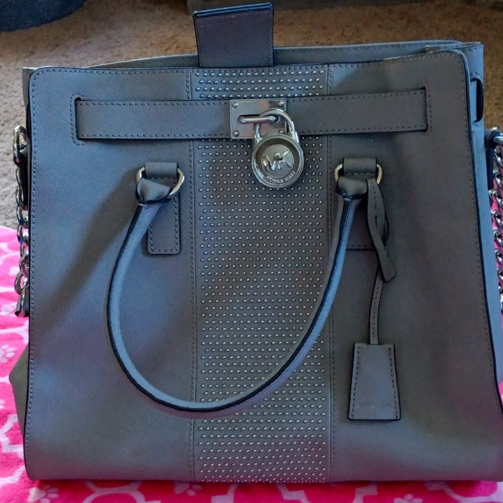 Purse - Picture 1 of 4